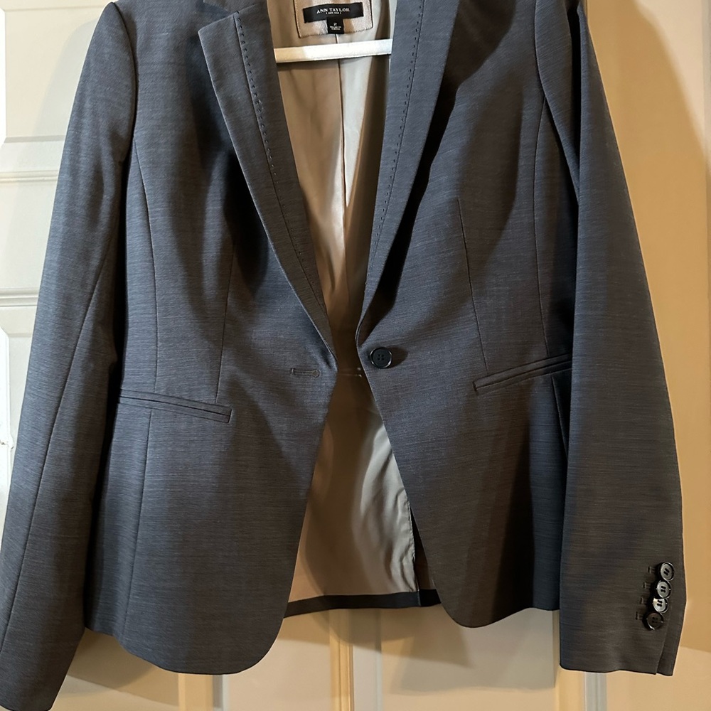Elegant Dark Gray Blazer